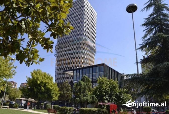 Ambient biznesi ne shitje 2+1 ne Tirane - 66,000 Euro
