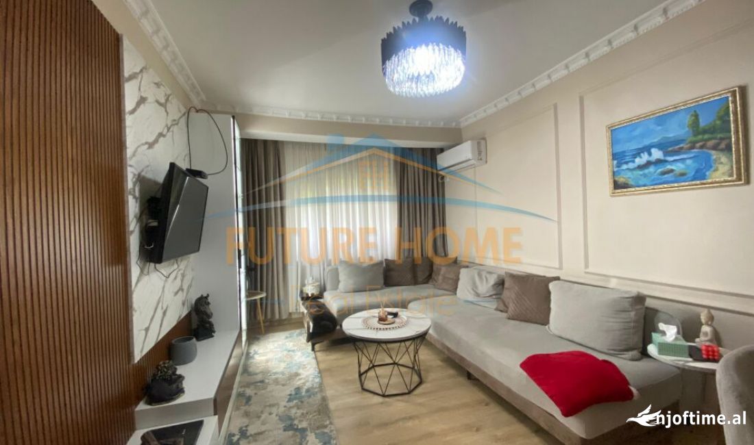 Shtepi ne shitje Apartament ne Tirane, 1+1, Mobilimi E mobiluar, Pagesa 130,000  Euro.
