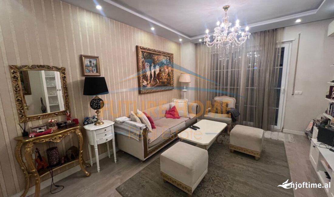 Shtepi ne shitje Apartament ne Tirane, 2+1, Mobilimi E mobiluar, Pagesa 155,000  Euro.