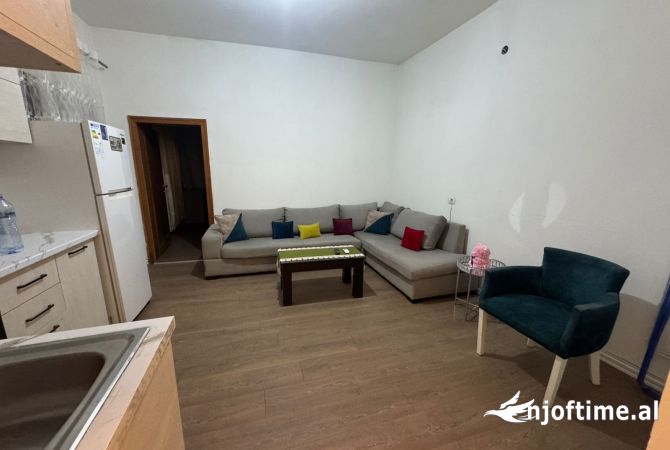 Shtepi me qera 1+1 ne Tirane - 350 Euro