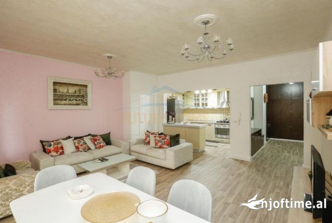 Shtepi ne shitje 3+1 ne Tirane - 380,000 Euro