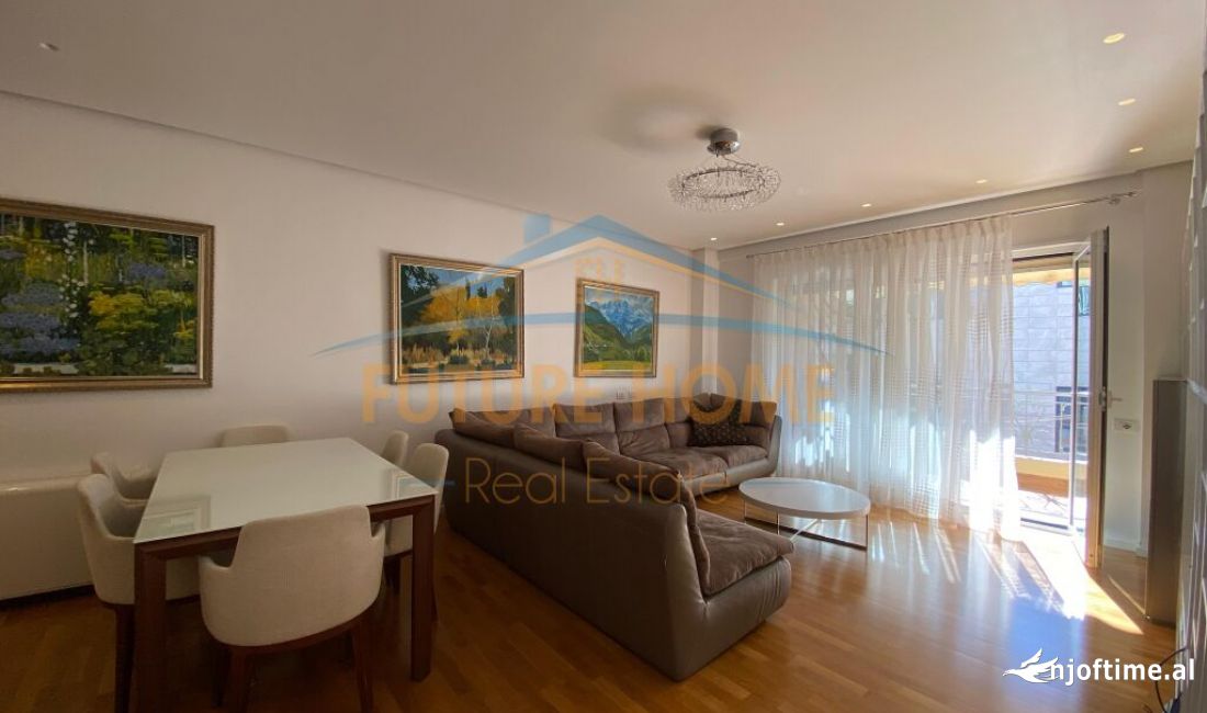 Shtepi ne shitje Apartament ne Tirane, 2+1, Mobilimi E mobiluar, Pagesa 240,000  Euro.