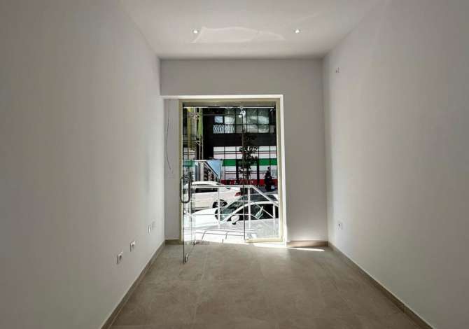 Business Property in Sale 1+1 in Tirana - 65,000 Euro