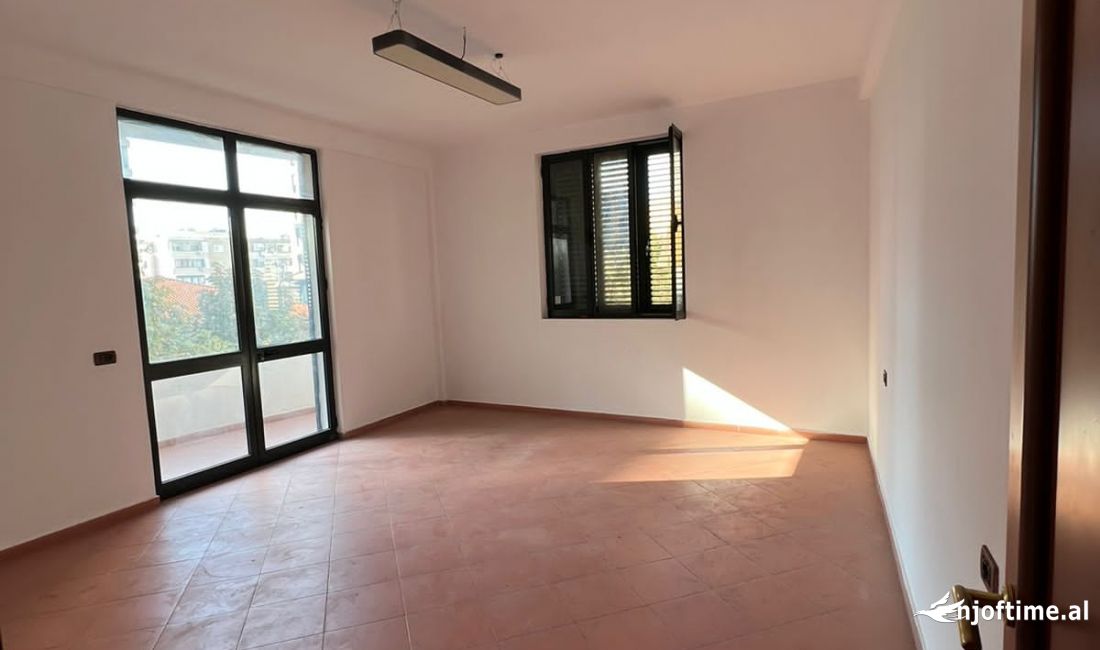 Apartment for rent in Tirana 2+1, Emty