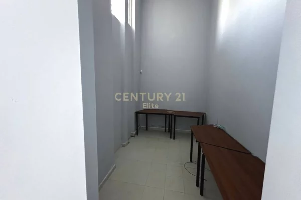 Business Property for Rent 1+1 in Tirana - 1,000 Euro
