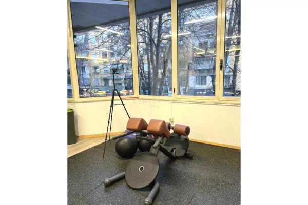 Ambient biznesi ne shitje 3+1 ne Tirane - 16,000 Euro