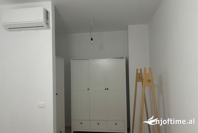 Shtepi me qera Apartament ne Tirane, 1+1, Mobilimi E mobiluar, Pagesa 40,000  Leke.