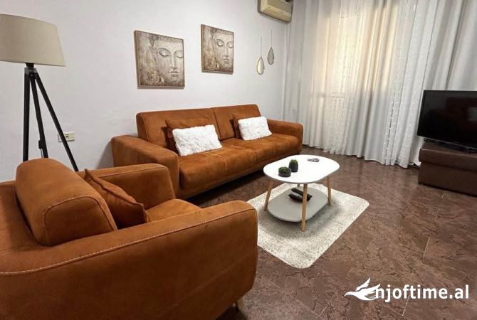 Shtepi me qera 2+1 ne Tirane - 550 Euro