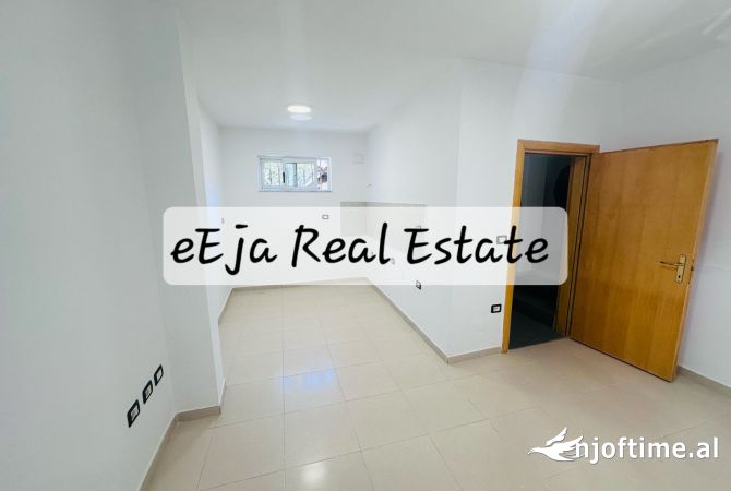 Ambient biznesi me qera 3+1 ne Tirane - 500 Euro