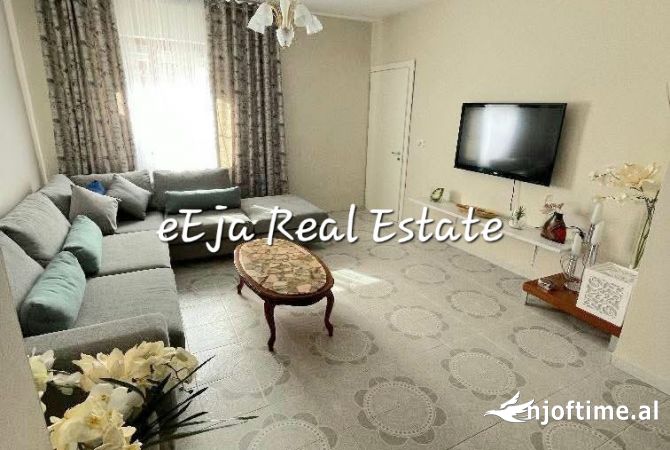 Ambient biznesi me qera 5+1 ne Tirane - 850 Euro