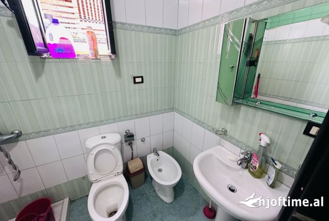 Shtepi me qera 2+1 ne Tirane - 400 Euro