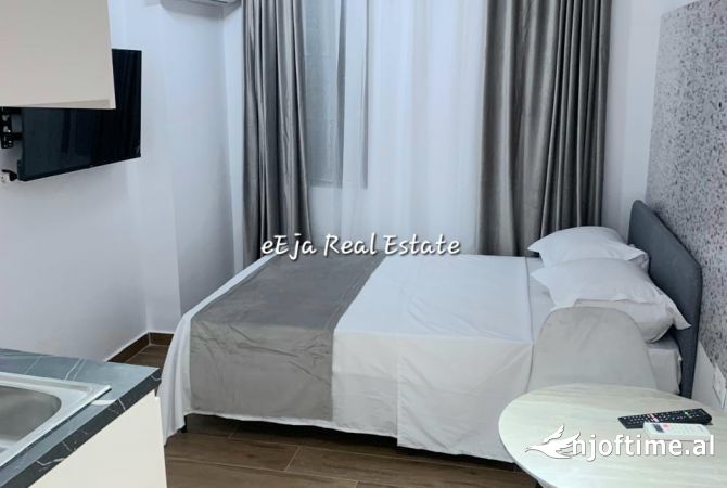 Shtepi ne shitje Apartament ne Tirane, 4+1, Mobilimi E mobiluar, Pagesa 330,000  Euro.