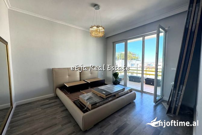 Shtepi ne shitje Apartament ne Tirane, 2+1, Mobilimi E mobiluar, Pagesa 230,000  Euro.