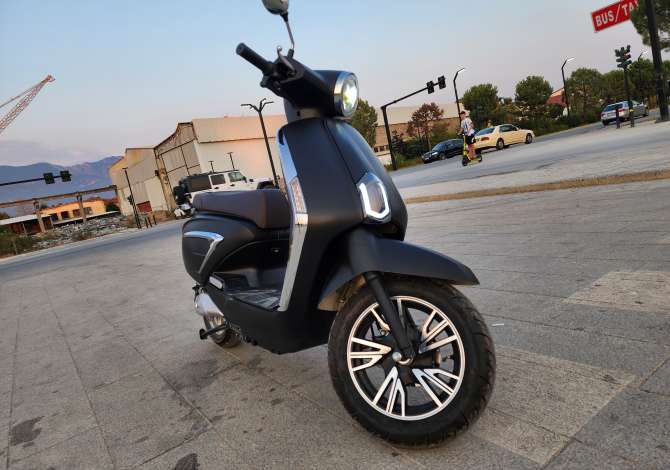 Motorra ne shitje ne Tirane - 3,450 Euro