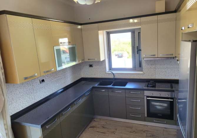 Shtepi ne shitje 3+1 ne Lezhe - 425,000 Euro