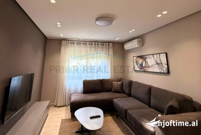 Shtepi me qera 2+1 ne Tirane - 1,000 Euro