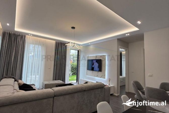Shtepi me qera 2+1 ne Tirane - 1,700 Euro