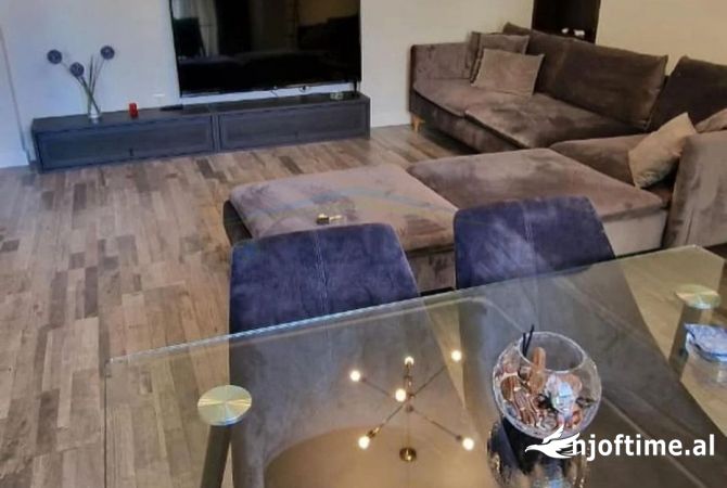 Shtepi ne shitje 2+1 ne Tirane - 250,000 Euro