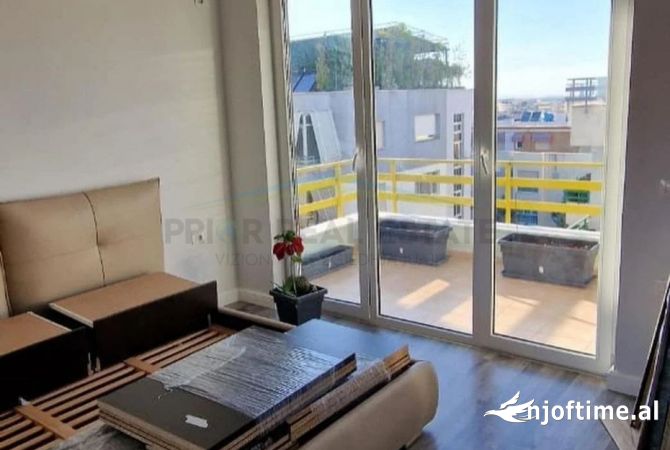 Shtepi ne shitje Apartament ne Tirane, 2+1, Mobilimi E mobiluar, Pagesa 250,000  Euro.