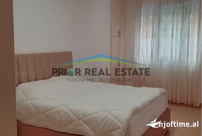 Shtepi ne shitje Apartament ne Vlore, 1+1, Mobilimi E mobiluar, Pagesa 230,000  Euro.