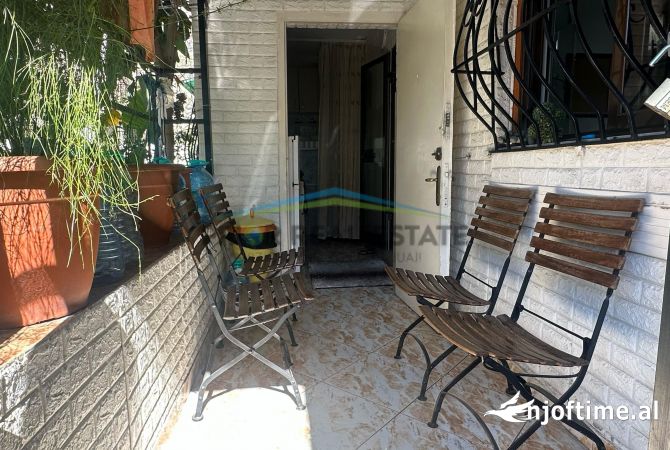 Shtepi ne shitje Apartament ne Tirane, 2+1, Mobilimi Bosh, pa mobiluar, Pagesa 250,000  Euro.