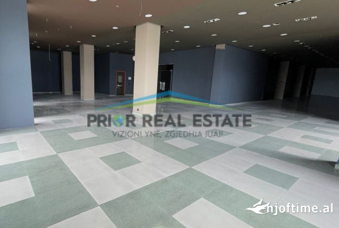 Ambient biznesi me qera 3+1 ne Tirane - 2,625 Euro