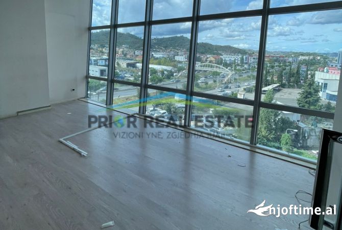 Ambient biznesi me qera 3+1 ne Tirane - 2,625 Euro