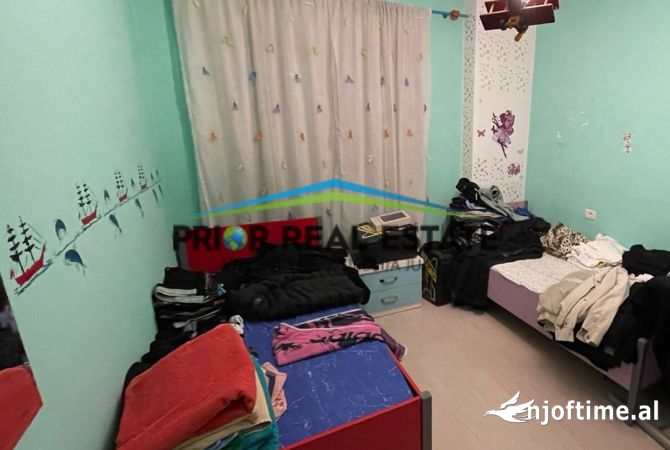 Shtepi ne shitje Apartament ne Tirane, 2+1, Mobilimi E mobiluar, Pagesa 130,000  Euro.