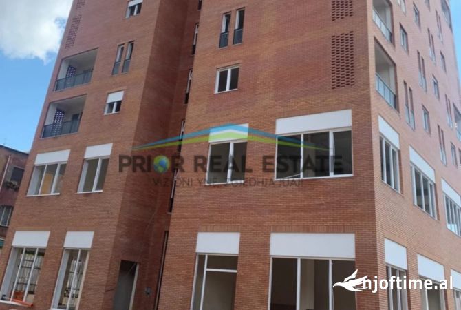 Ambient biznesi me qera 1+1 ne Tirane - 1,200 Euro