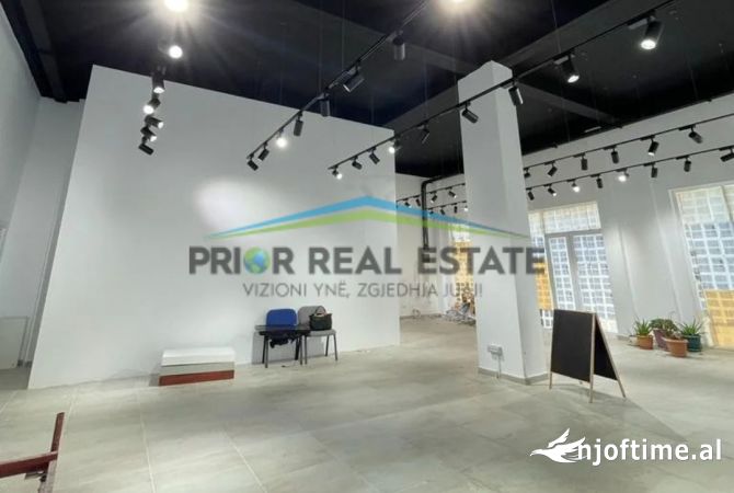 Ambient biznesi me qera 1+1 ne Tirane - 1,200 Euro