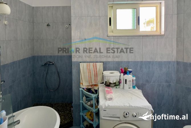 Shtepi ne shitje Apartament ne Durres, 1+1, Mobilimi E mobiluar, Pagesa 168,000  Euro.