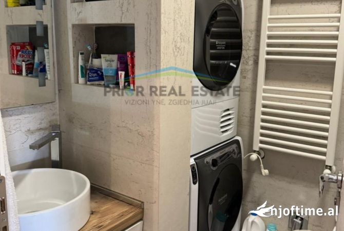 Shtepi ne shitje Apartament ne Tirane, 2+1, Mobilimi E mobiluar, Pagesa 206,000  Euro.