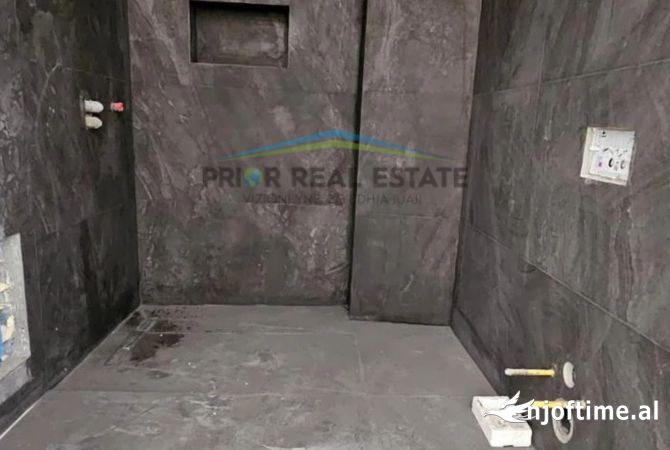 Apartment for sale in Tirana 2+1, Emty