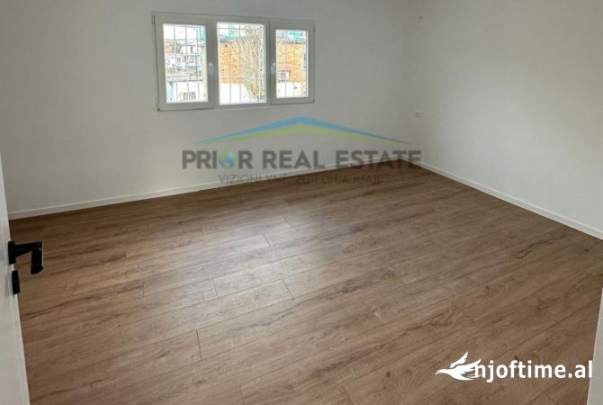 Shtepi ne shitje 1+1 ne Tirane - 75,000 Euro