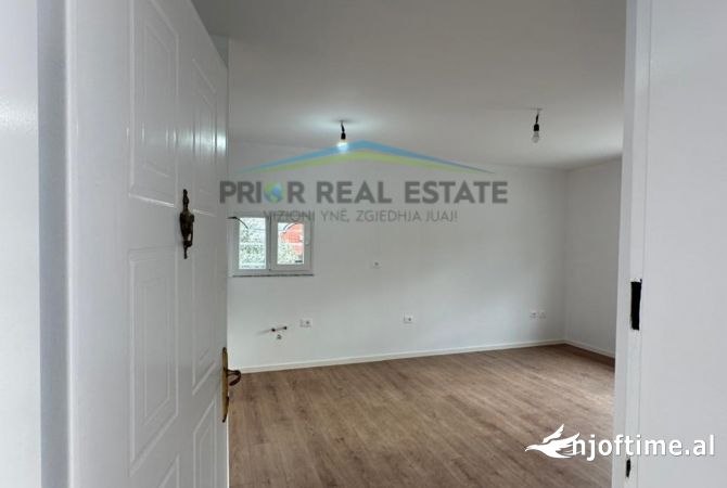 Shtepi ne shitje 1+1 ne Tirane - 75,000 Euro