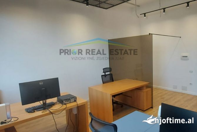 Ambient biznesi ne shitje 3+1 ne Tirane - 126,600 Euro