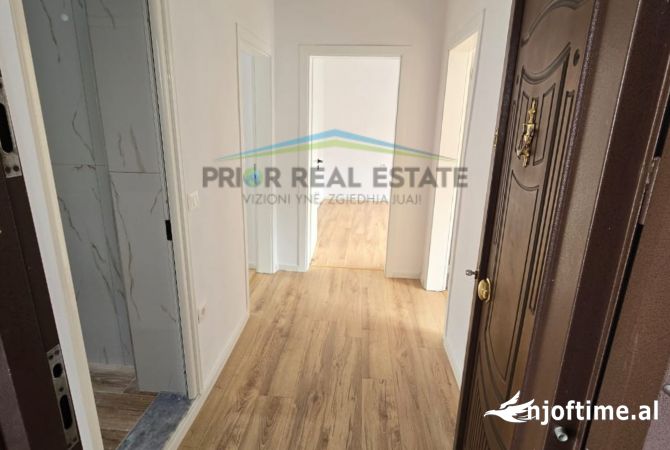 Shtepi ne shitje Apartament ne Tirane, 2+1, Mobilimi Bosh, pa mobiluar, Pagesa 129,000  Euro.