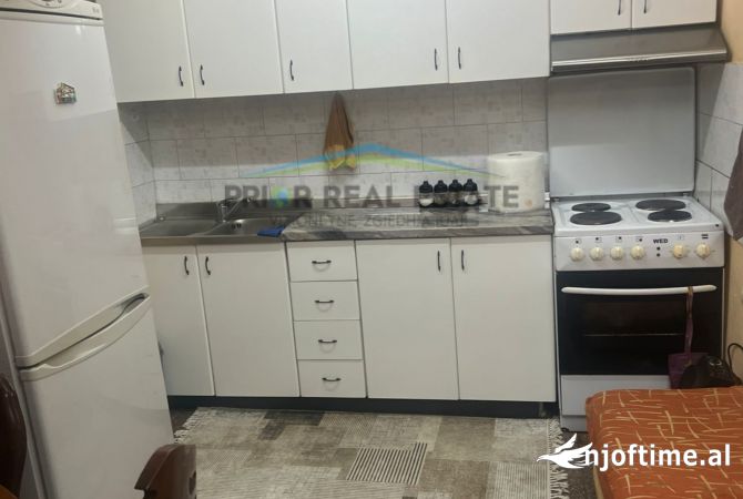 Shtepi me qera 1+1 ne Tirane - 370 Euro