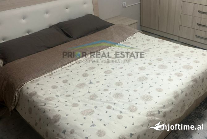 Shtepi me qera Apartament ne Tirane, 1+1, Mobilimi E mobiluar, Pagesa 370  Euro.
