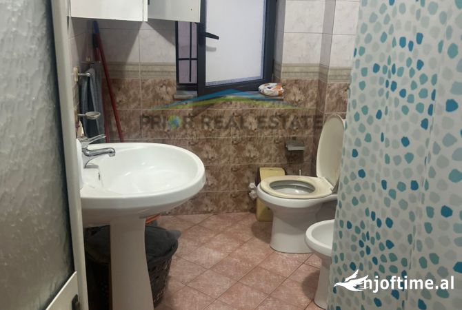 Shtepi me qera Apartament ne Tirane, 1+1, Mobilimi E mobiluar, Pagesa 370  Euro.