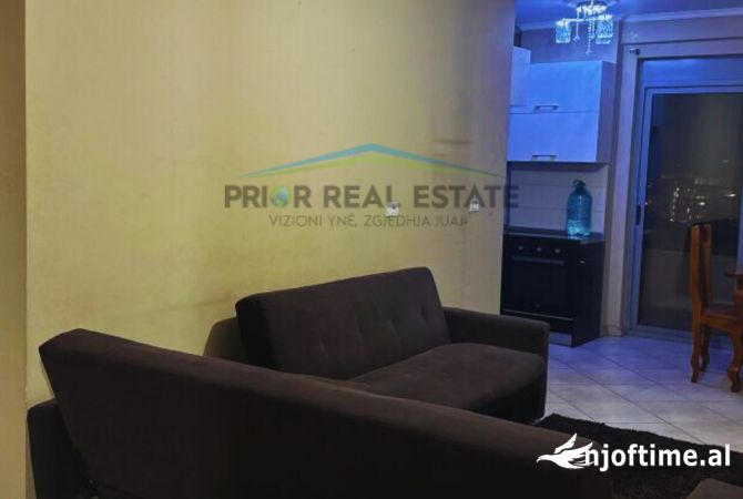 Shtepi me qera 2+1 ne Tirane - 450 Euro