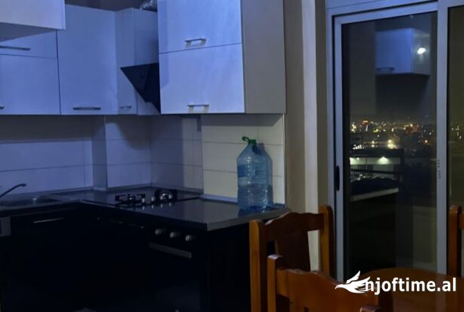 Shtepi me qera Apartament ne Tirane, 2+1, Mobilimi E mobiluar, Pagesa 450  Euro.