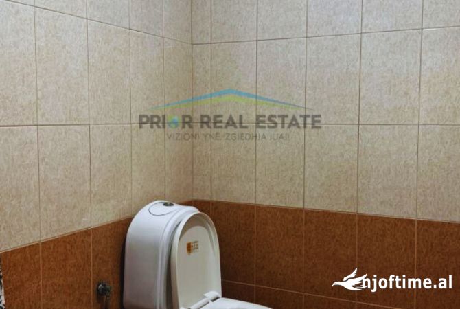 Shtepi me qera Apartament ne Tirane, 2+1, Mobilimi E mobiluar, Pagesa 450  Euro.