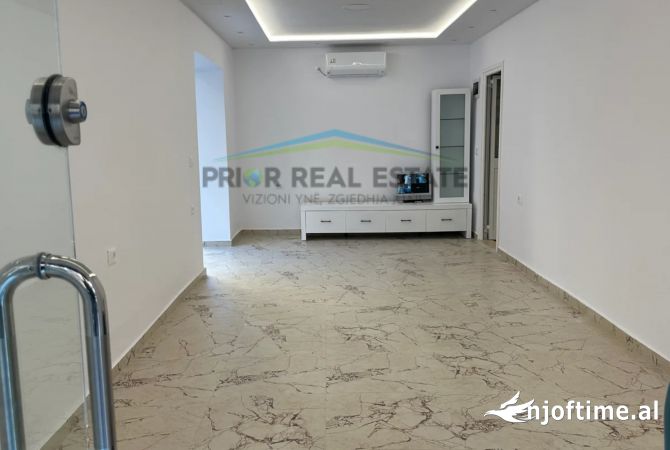 Ambient biznesi ne shitje 3+1 ne Tirane - 430,000 Euro