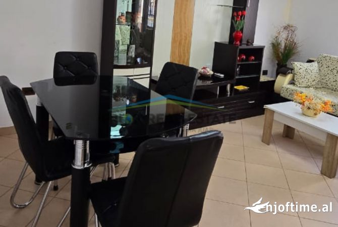 Shtepi me qera Apartament ne Tirane, 1+1, Mobilimi E mobiluar, Pagesa 500  Euro.