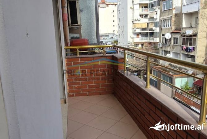 Shtepi me qera Apartament ne Tirane, 1+1, Mobilimi E mobiluar, Pagesa 500  Euro.