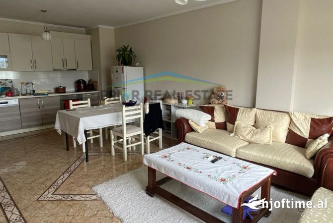 Shtepi me qera 2+1 ne Tirane - 600 Euro