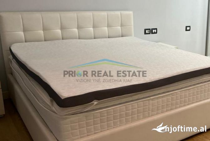 Shtepi me qera Apartament ne Tirane, 2+1, Mobilimi E mobiluar, Pagesa 900  Euro.