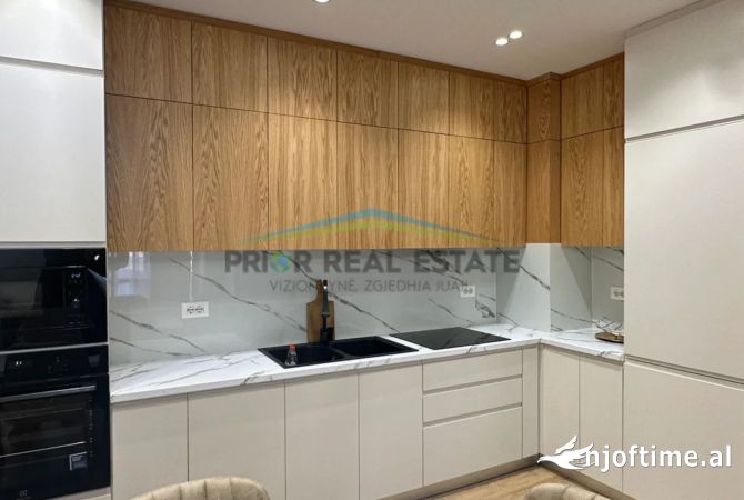 Shtepi me qera Apartament ne Tirane, 2+1, Mobilimi E mobiluar, Pagesa 800  Euro.