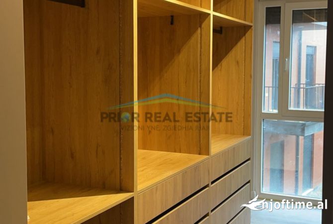 Shtepi ne shitje Apartament ne Tirane, 2+1, Mobilimi E mobiluar, Pagesa 347,500  Euro.